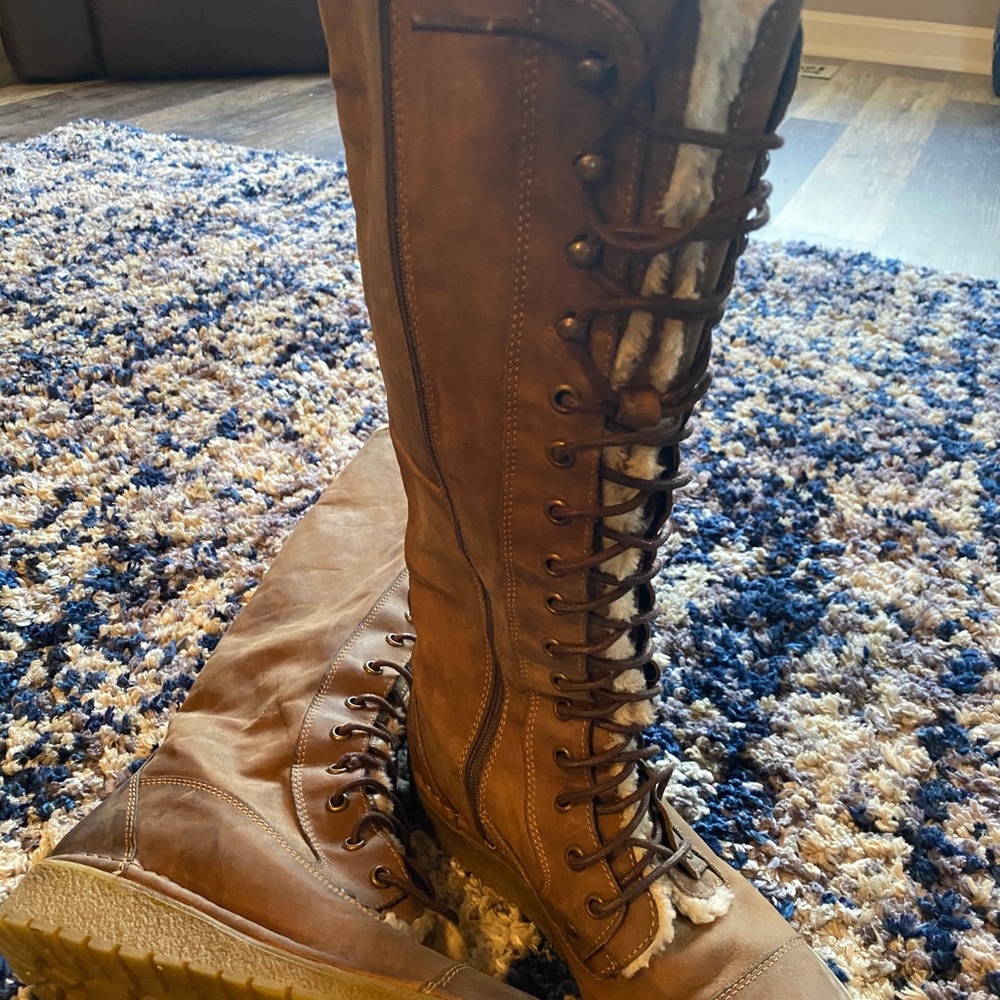 Also boots - Picture 5 of 5